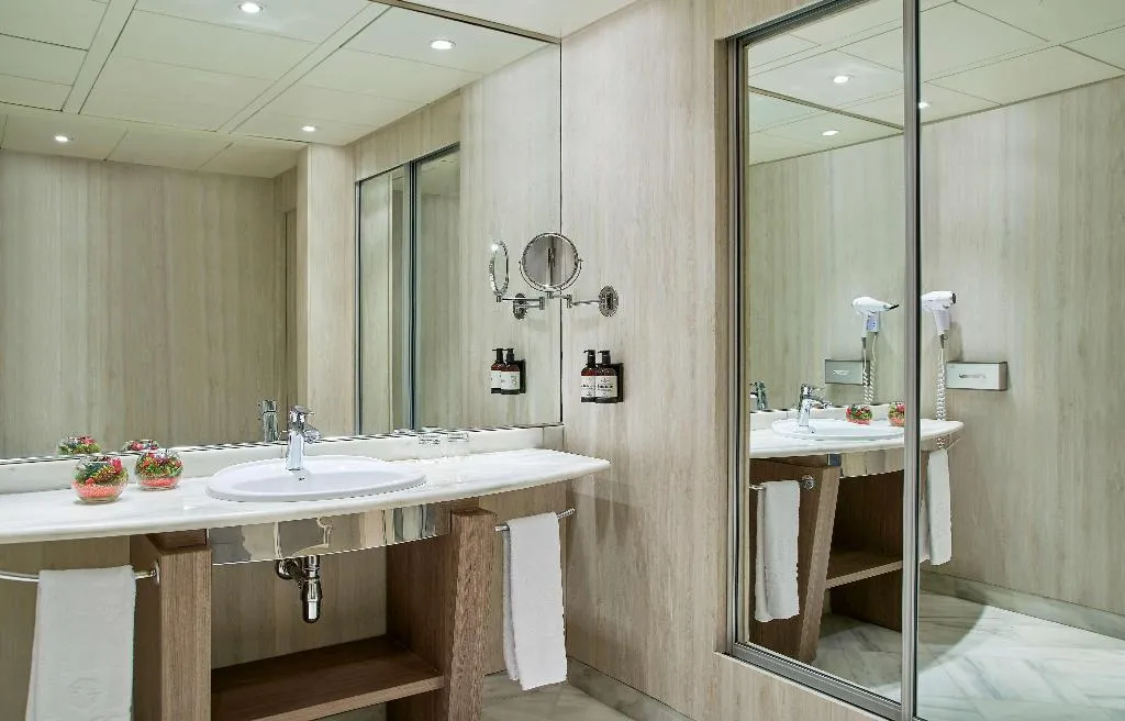 FAMILY ROOM STANDARD Room, NH Collection Barcelona Podium, Barcelona