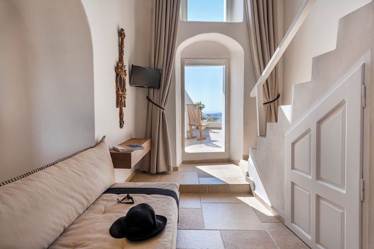 La Maltese Estate, Santorini