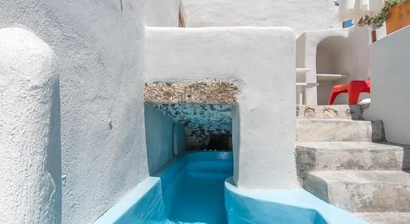 Pool, Mesana Traditional Stone Houses, Santorini