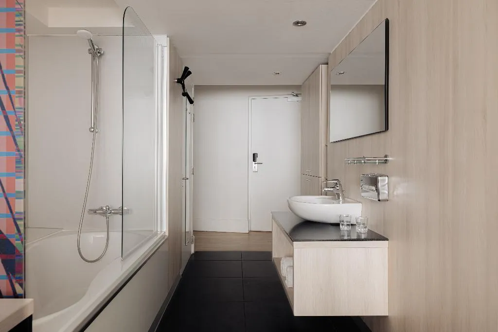 DOUBLE SINGLE USE SUPERIOR Room, Leonardo Boutique Hotel Maastricht City Center, Amsterdam
