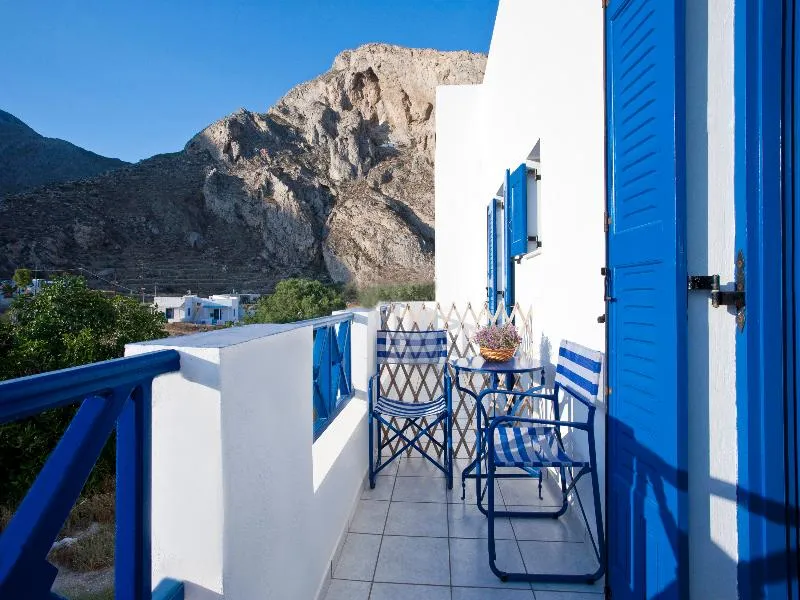 STUDIO CAPACITY 3 Room, Ancient Thera Studios, Santorini