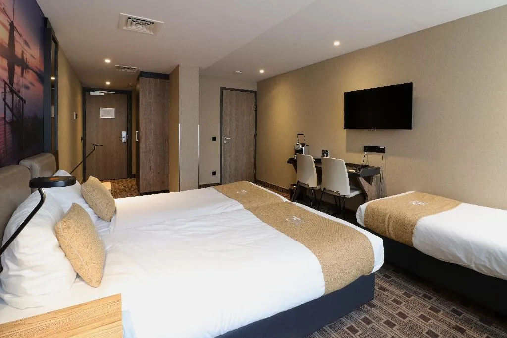 TRIPLE STANDARD Room, Xo Hotels Inner, Amsterdam