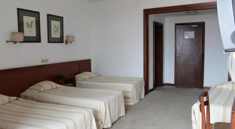 QUADRUPLE STANDARD Room, Residencial Greco, Madeira