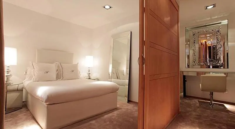 APARTMENT CAPACITY 2 Room, AB Design Suites  Madrid, Madrid