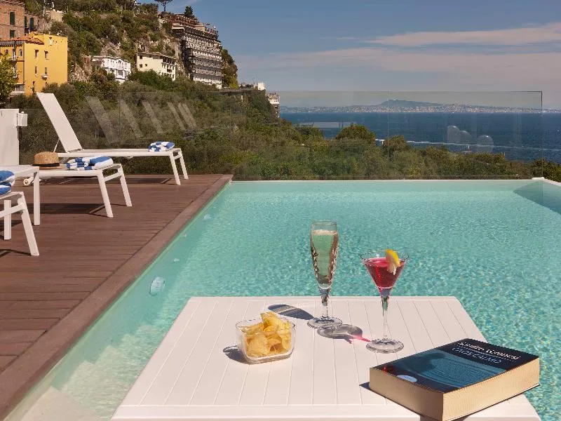 Pool, Rivage Hotel, Naples