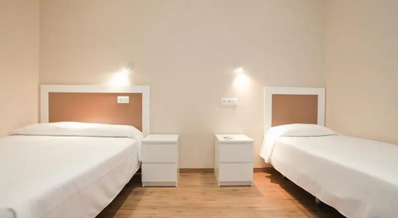 Room, Suites You Nickel, Madrid
