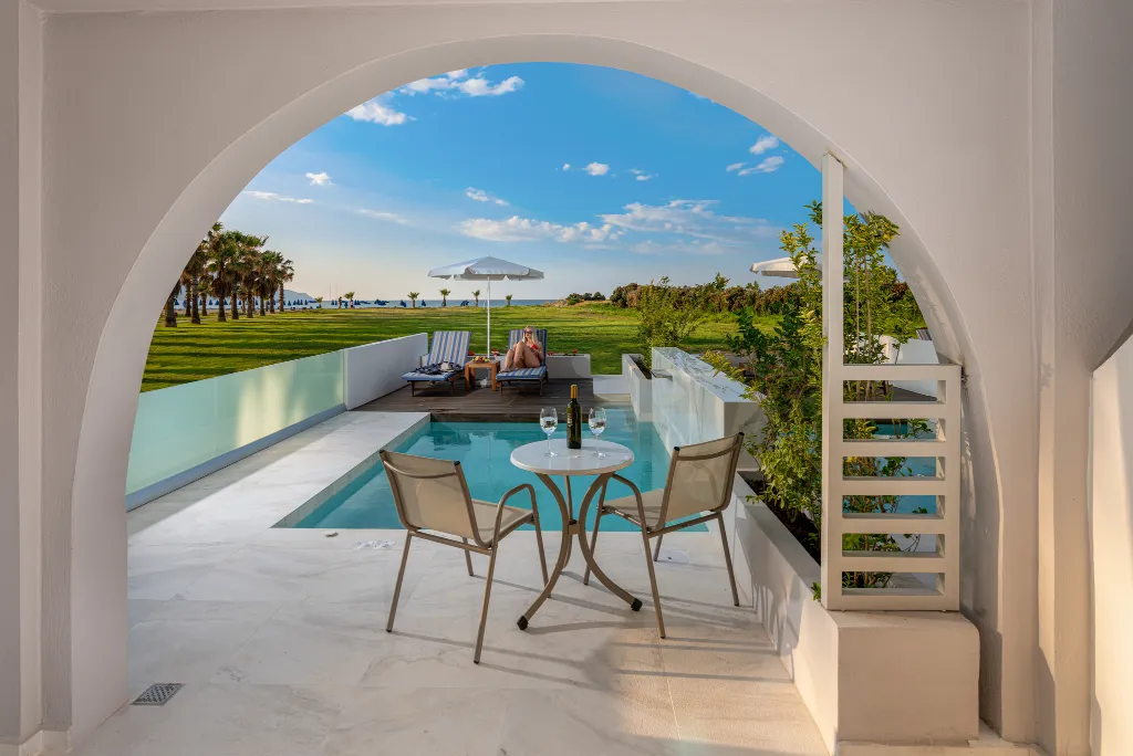 SUITE WITH PRIVATE POOL Room, Delfina Tropic Beach, Crete
