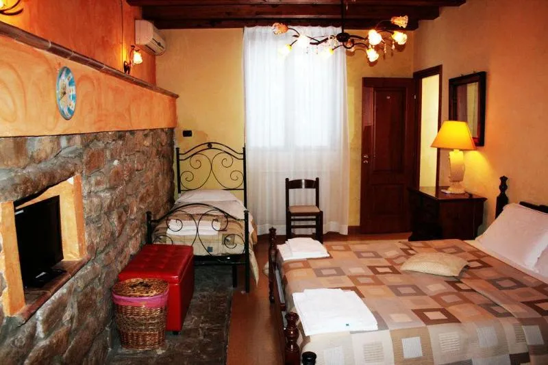 General view, La Casa sulla Collina d'Oro, Palermo