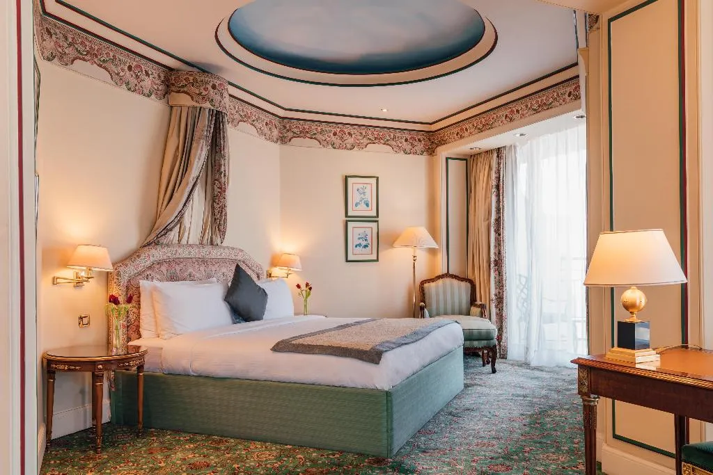 SUITE WITH VIEWS Room, Hilton Cairo Grand Nile, Cairo