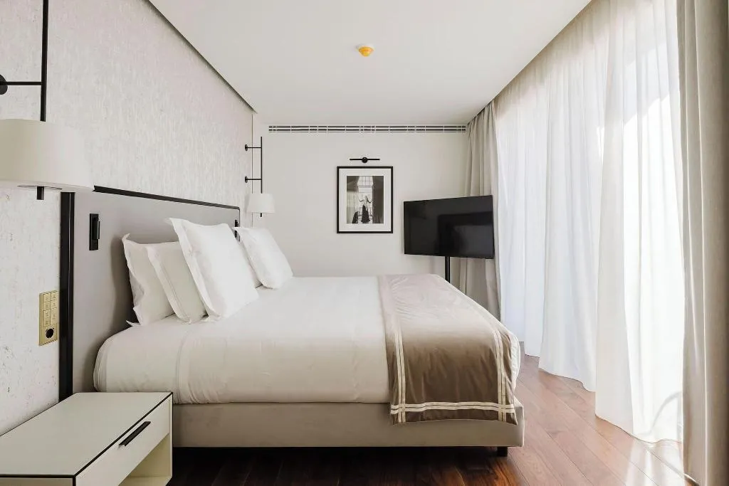Room, Lisbon Chiado Hotel & Spa, Lisbon