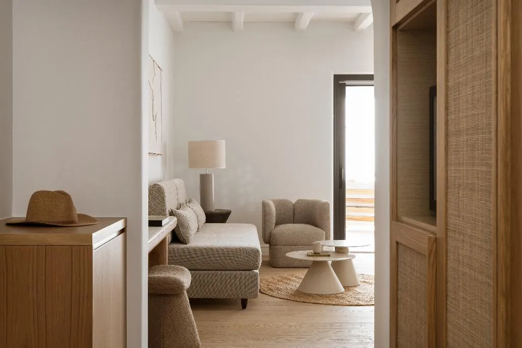 SUITE SUPERIOR POOL VIEW Room, NERO Boutique Hotel, Santorini