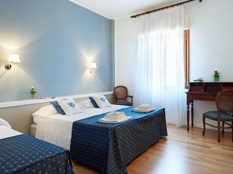 TRIPLE STANDARD Room, Punta Nord-Est, Palermo