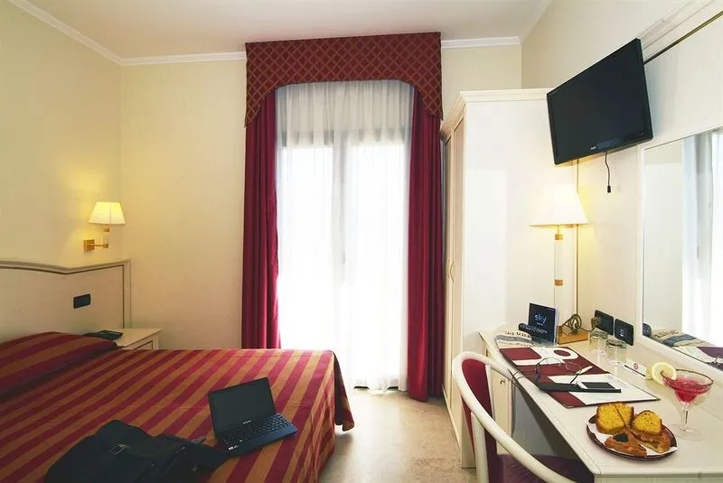 Double or Twin CLASSIC Room, Fashion Hotel, Rome