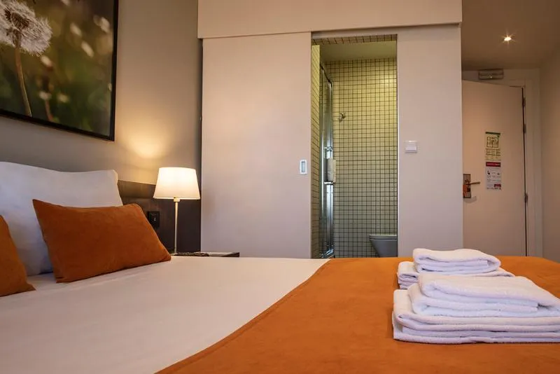 DOUBLE BASIC Room, Riversuites, Porto