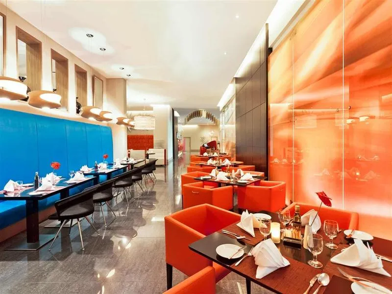 Restaurant, Ibis Mall  Avenue Dubai Hotel, Dubai
