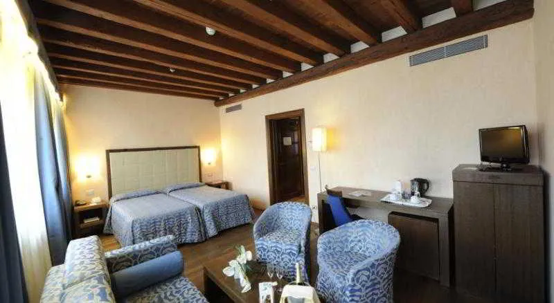 Room, Palazzo Selvadego, Venice