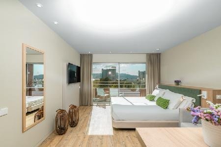 The Pearl Troia, Lisbon