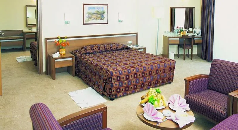 FAMILY ROOM LAND VIEW Room, Queen's Park Tekirova Resort & Spa, Antalya