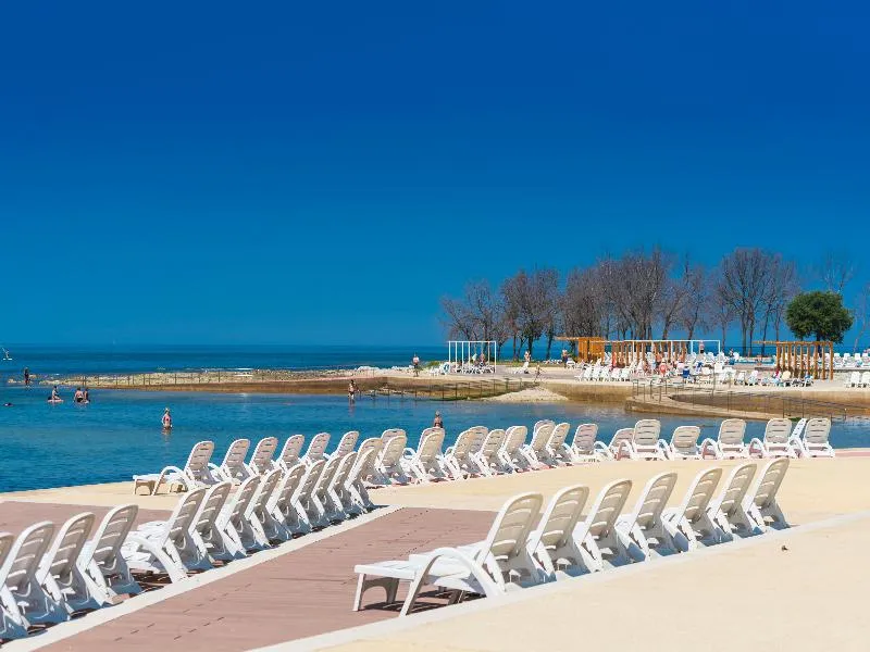 Beach, Apartments Katoro Plava Laguna, Istria