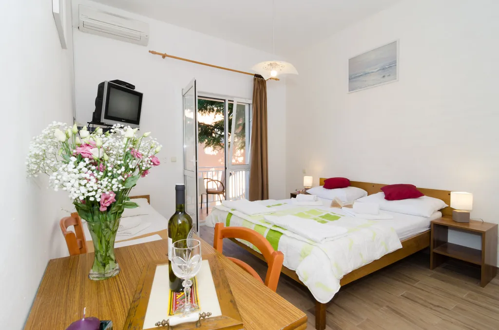STUDIO SIDE SEA VIEW WITH BALCONY Room, Apartments Senjo, Dubrovnik