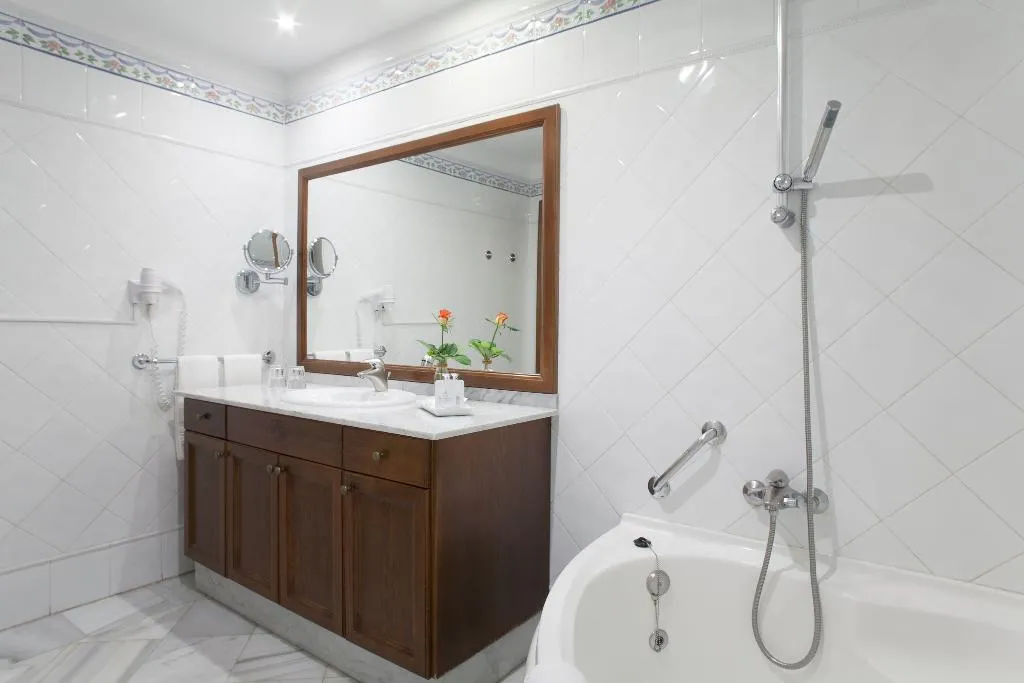 SUITE GRAND Room, Las Aguilas Tenerife Affiliated By Melia, Tenerife