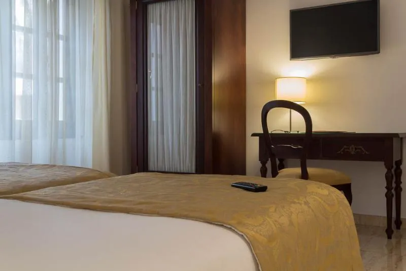 Room, Born, Majorca