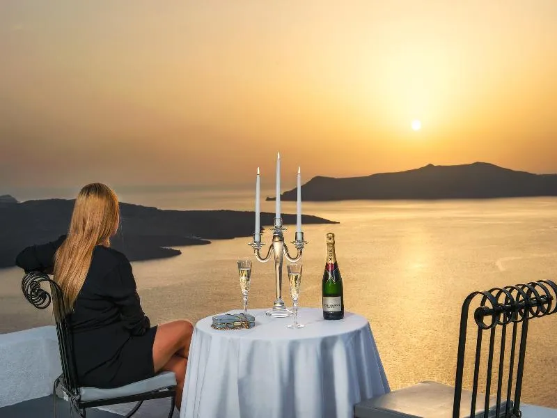 Bar, Athina Luxury Suites, Santorini