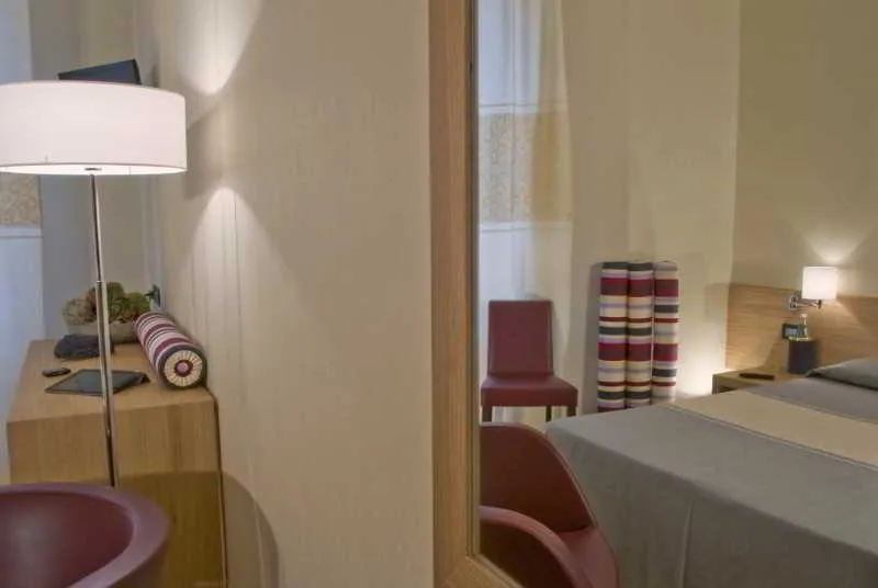 Room, Italia, Cagliari