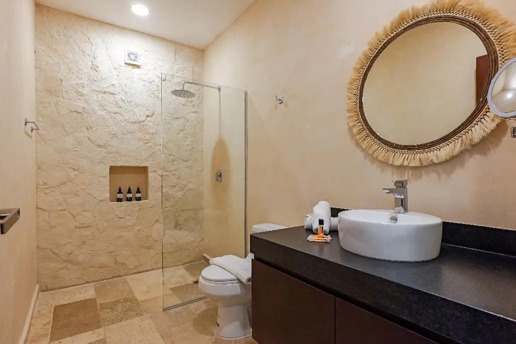 STUDIO DELUXE ONE BED Room, Calea Tulum, Cancun Area