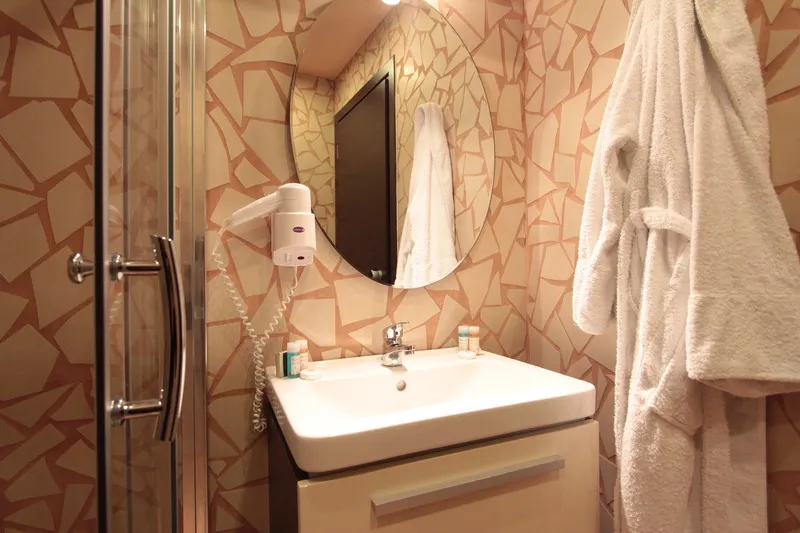 Double or Twin ECONOMY Room, White Lotus, Athens