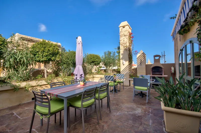 Terrace, Palazzo Prince D'Orange, Malta