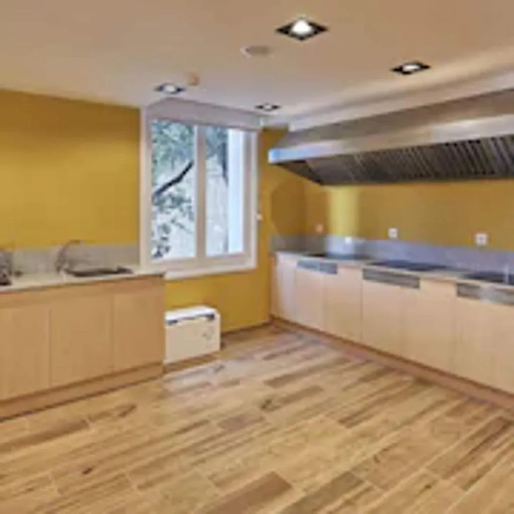 QUADRUPLE BUNK BED Room, Alberg Abat Oliba, Barcelona
