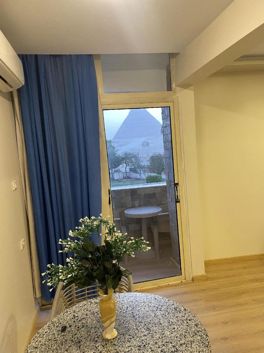 JUNIOR SUITE SUPERIOR WITH BALCONY Room, Pyramids View Inn, Cairo