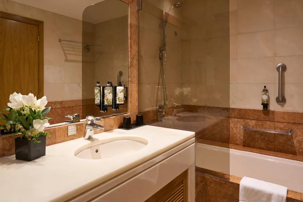 APARTMENT CLASSIC DELUXE Room, Altis Suites, Lisbon