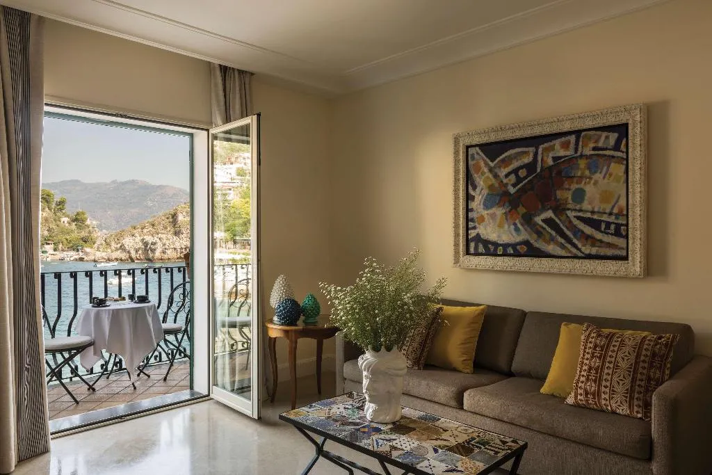 Room, Villa Sant'Andrea, A Belmond Hotel, Taormina Mare, Catania