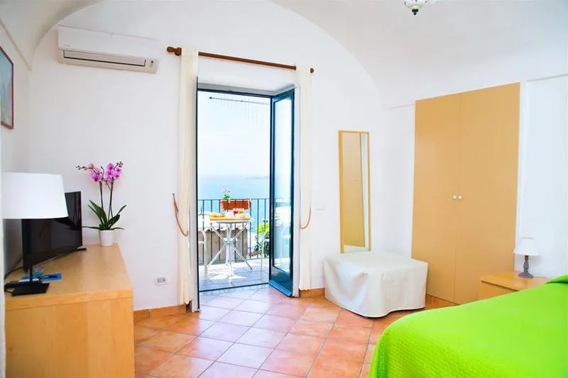 General view, B&B Casa Nilde Positano, Naples