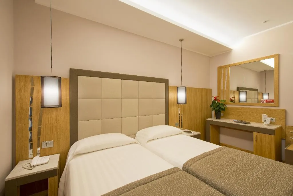 DOUBLE DELUXE Room, Giolli Nazionale, Rome