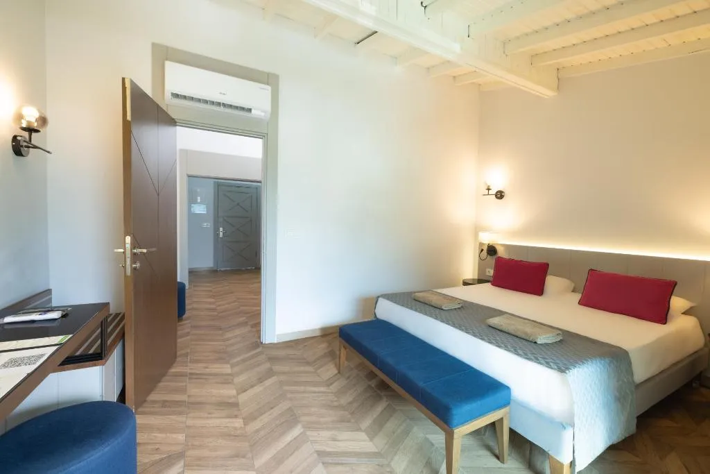 Room, Crystal Flora Pearl Collection, Antalya