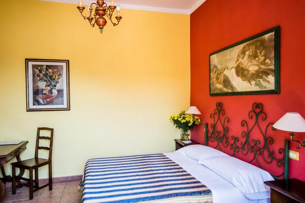 DOUBLE QUEEN SIZE BED Room, Il Bargellino, Florence