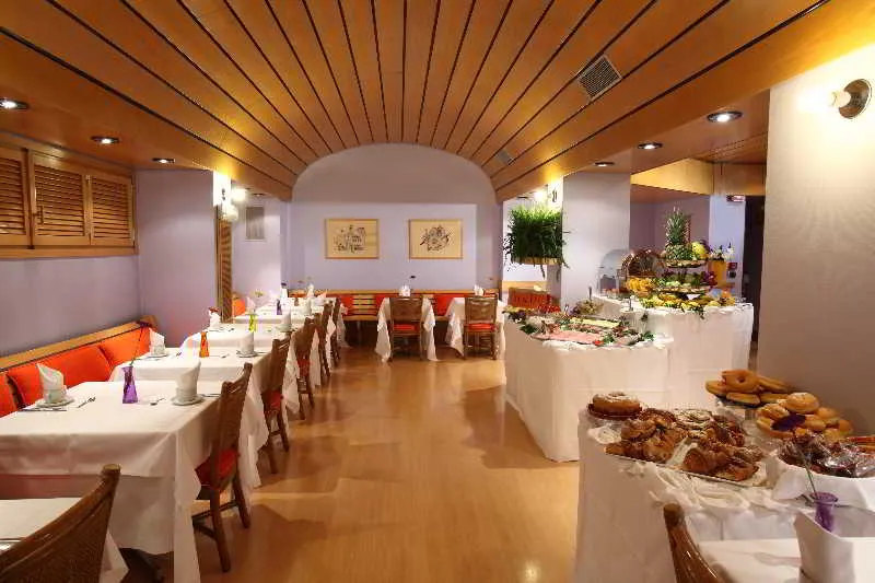 Restaurant, Mediolanum, Milan
