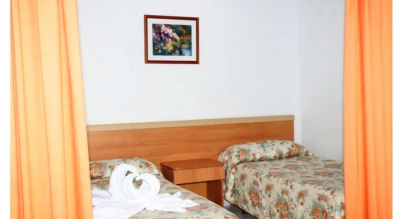 APARTMENT TWO BEDROOMS Room, Apartamentos del Rey, Ibiza