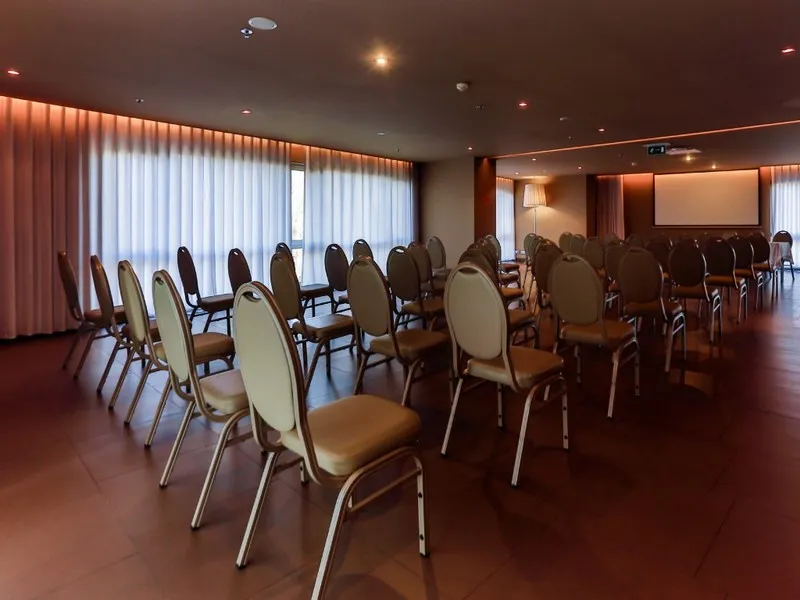 Conferences, Golden Tulip São João da Madeira, Porto