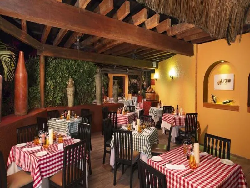 Restaurant, The Pyramid Cancun by Oasis, Cancun Area