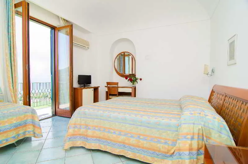 Room, La Capannina, Naples