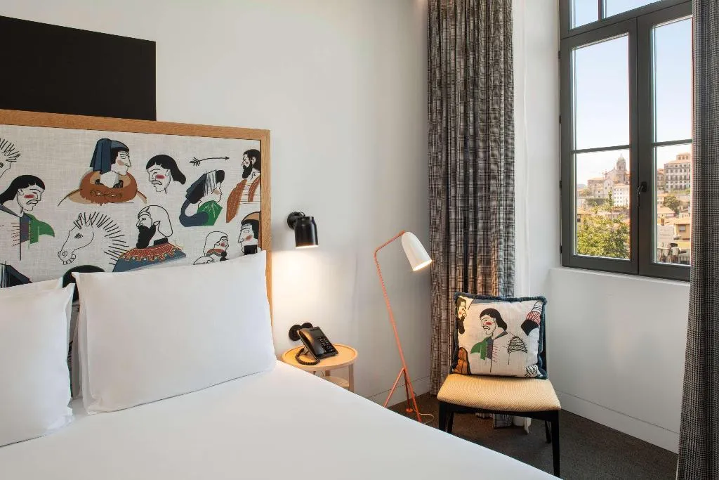 Room, Se Catedral Hotel Porto, Tapestry Collection by Hi, Porto