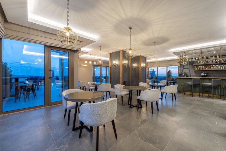 Sural Saray, Antalya
