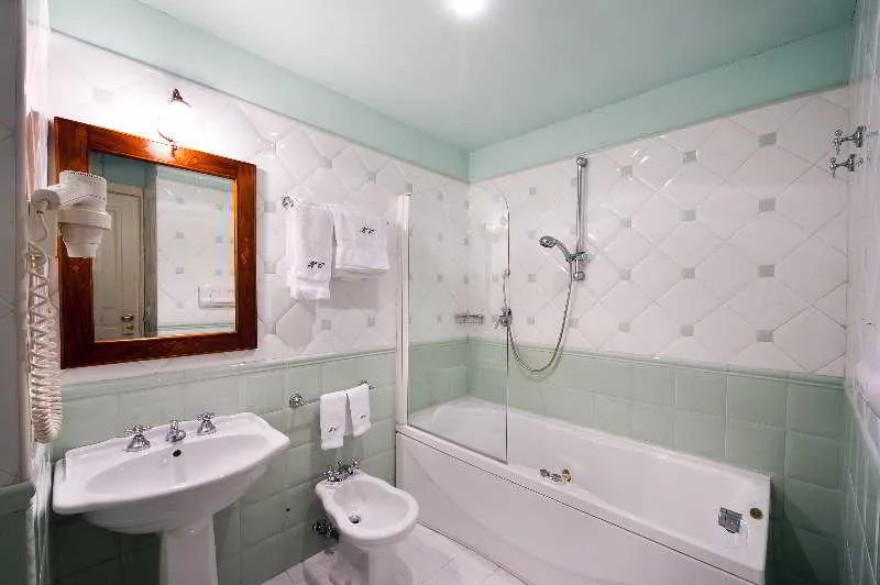 Room, Chiaja de Charme, Naples