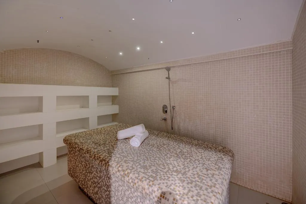 Sports and Entertainment, Al Khoory Atrium Hotel  - Al Barsha, Dubai