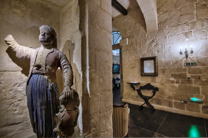 Lobby, Palazzo Prince D'Orange, Malta