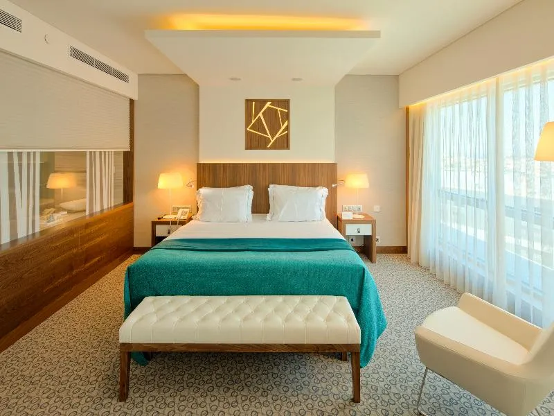 SINGLE DELUXE Room, Epic SANA Lisboa, Lisbon